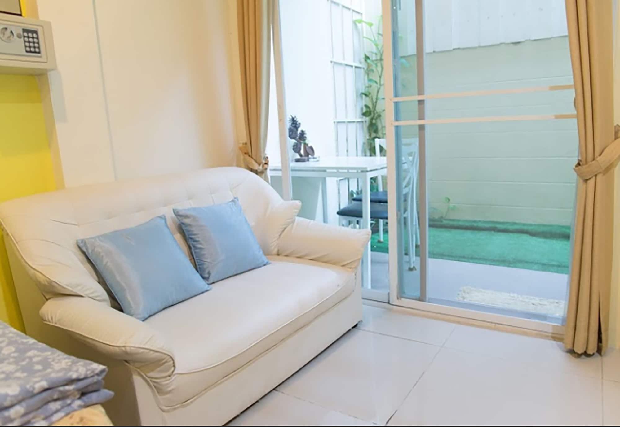 Lotus Suite HHQ Exterior foto