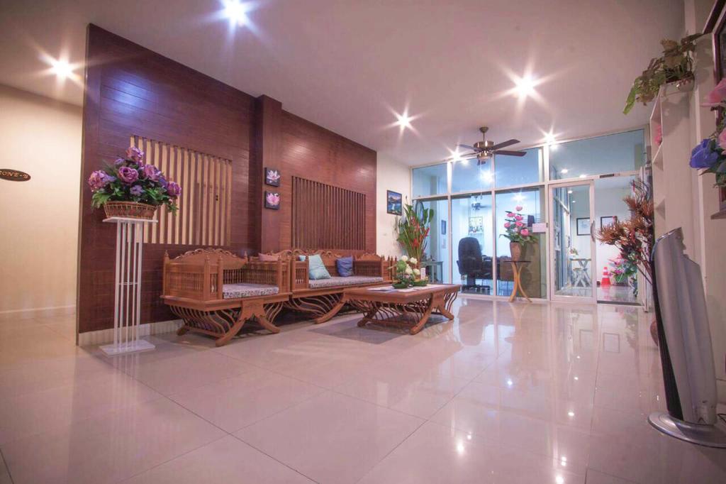 Lotus Suite HHQ Exterior foto